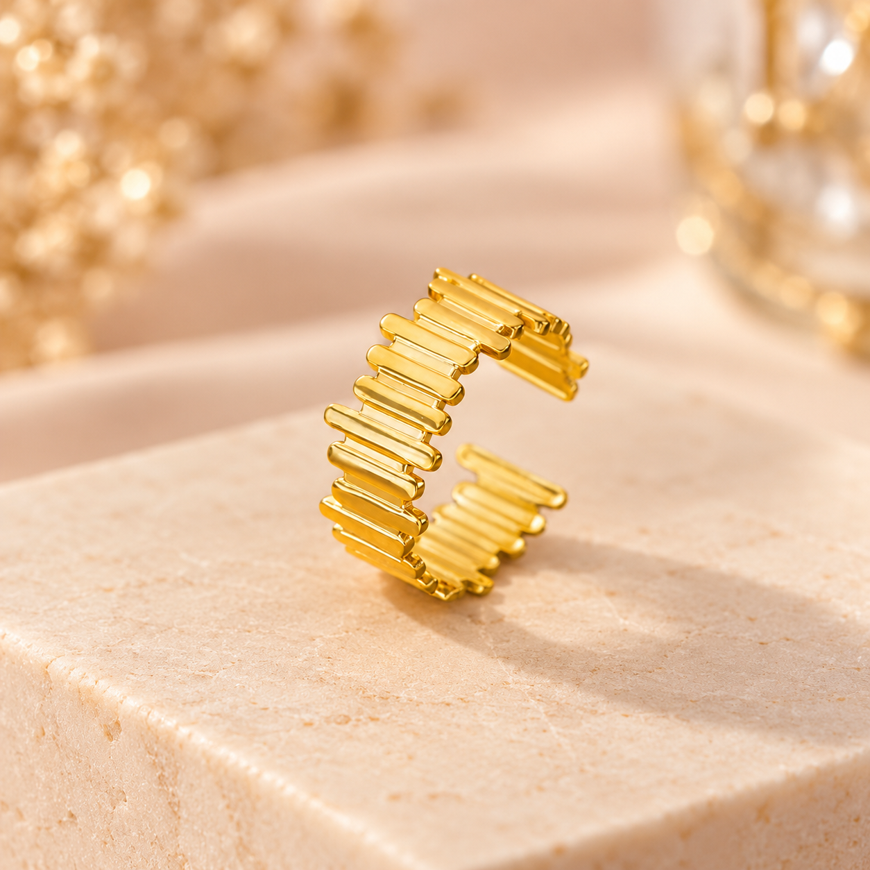 Segmented gold jewelry